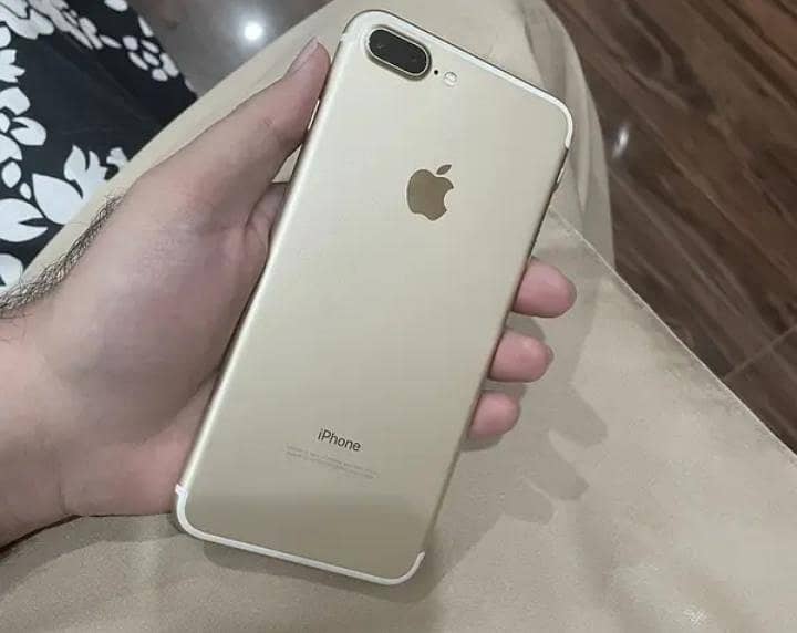 Apple iPhone 7 Plus 0