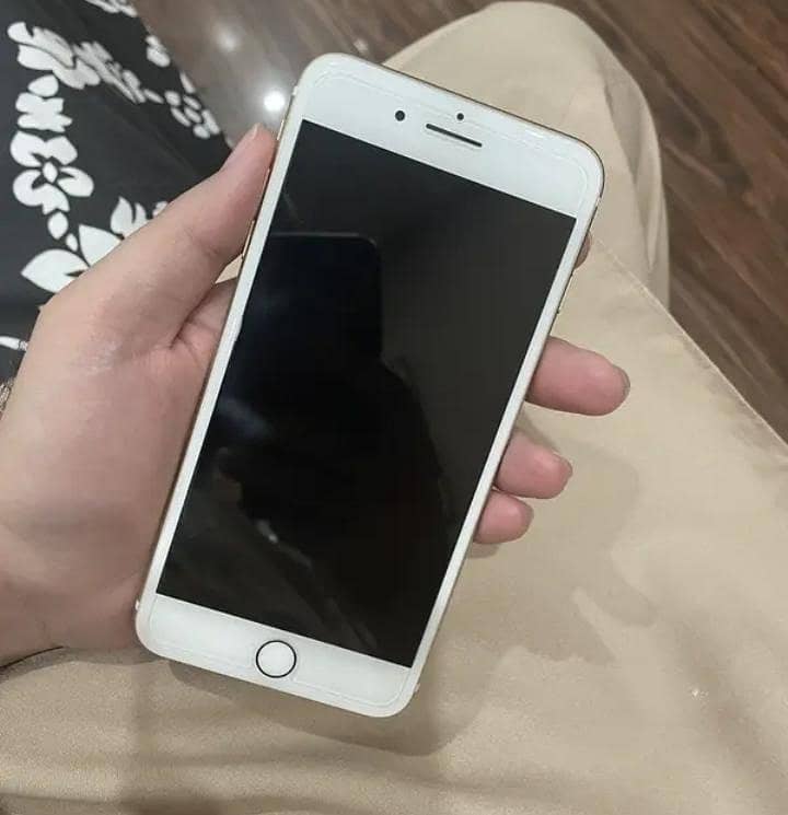 Apple iPhone 7 Plus 1