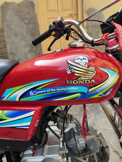 2024 Models CD70 Geniune Fuel tank and side cover