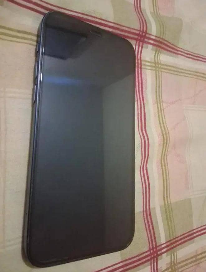 Apple iPhone 12 1