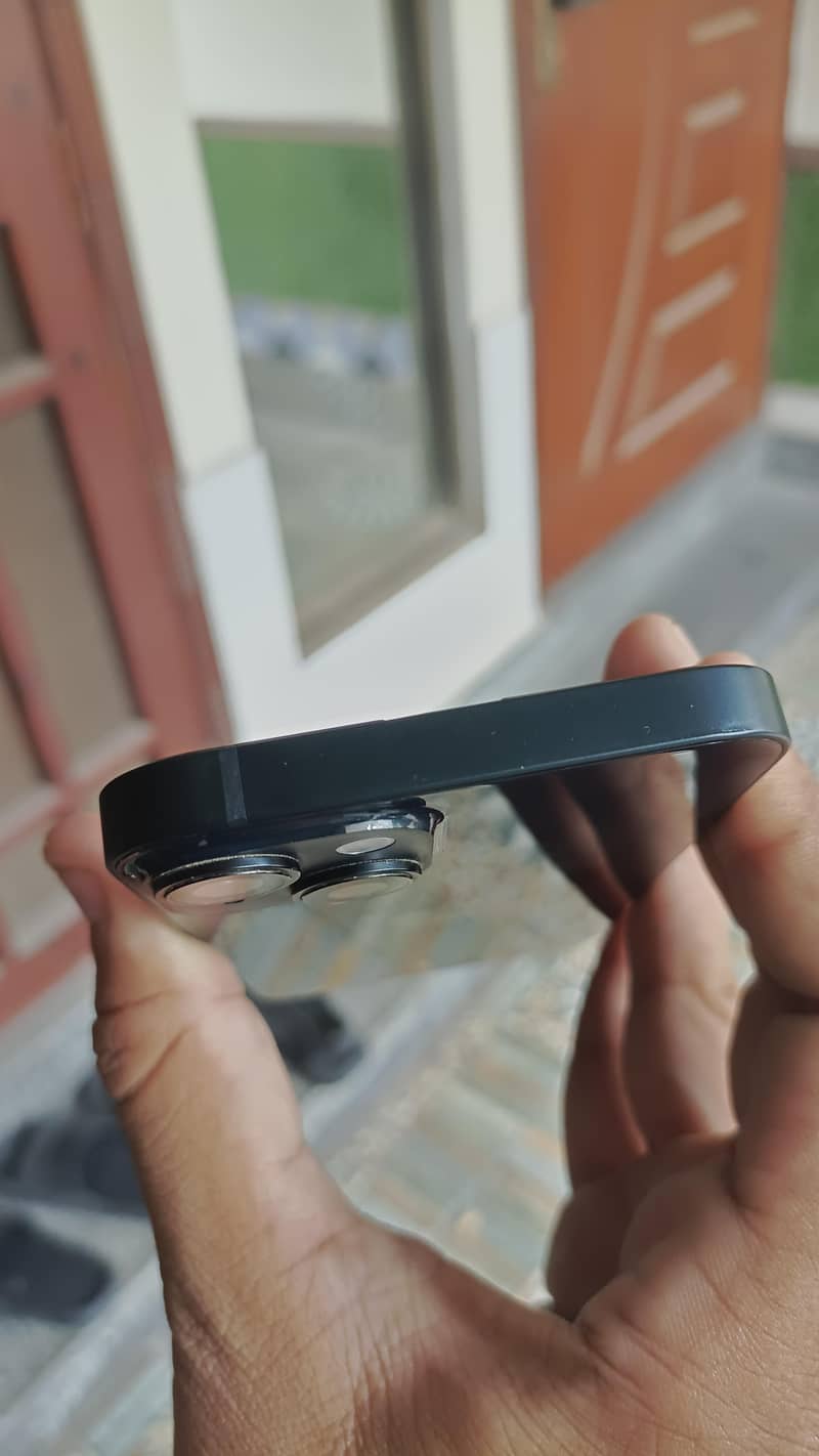 Apple iPhone 14 2