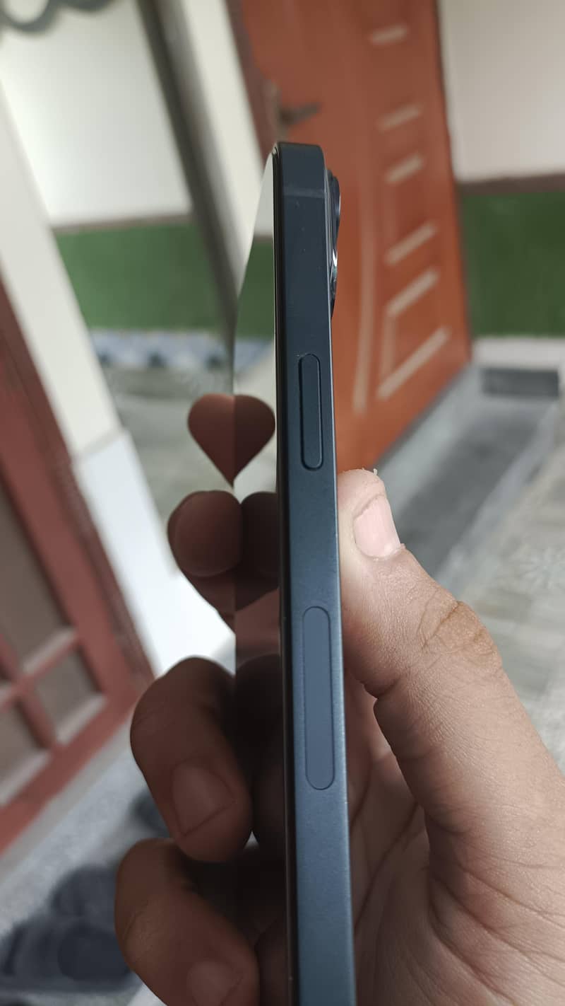 Apple iPhone 14 4