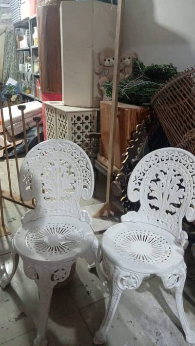 Vintage wrought iron garden table & chair set | outdoor patio set