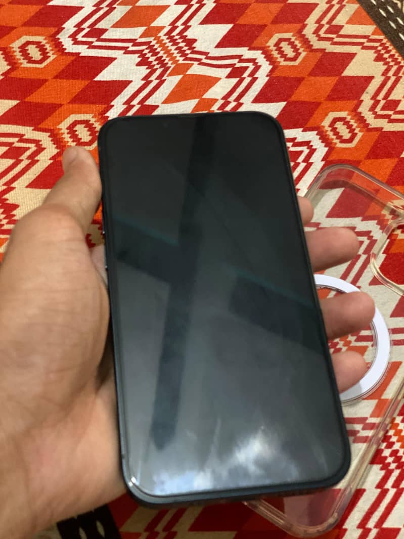 Apple iPhone 13 1