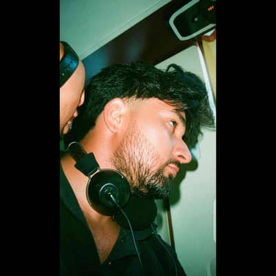 Shahzaib 