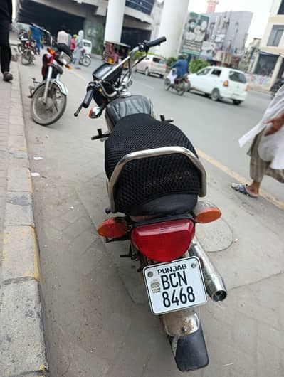 Honda CD-70 (2006 MODEL)