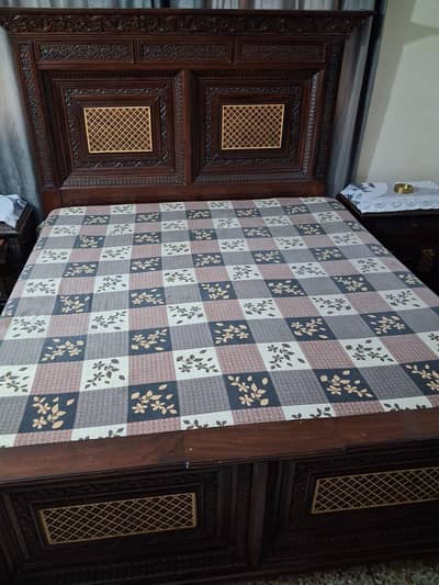 chinniote wood king size bed set