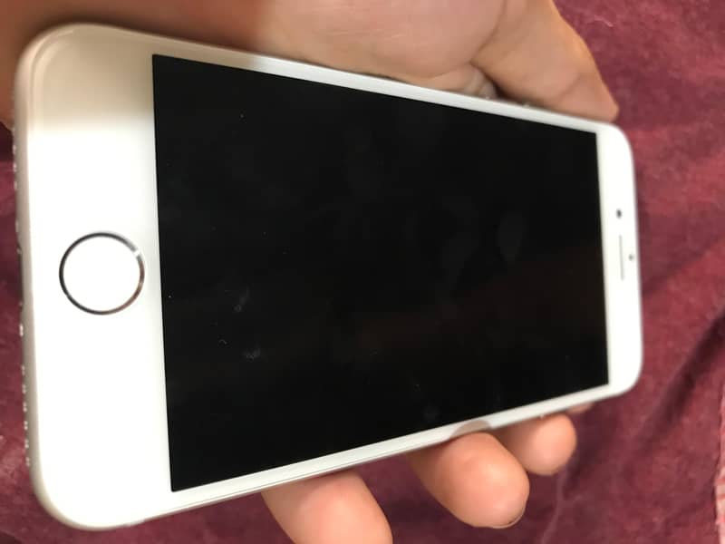 Apple iPhone 7 4