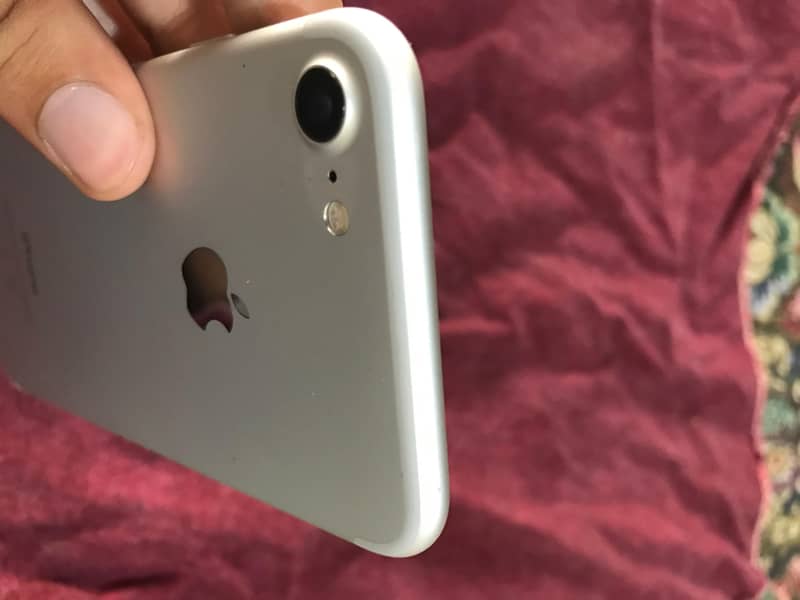 Apple iPhone 7 5