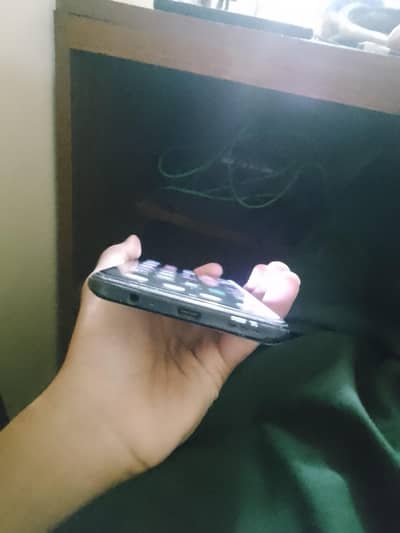 GB:8/128 (WITH BOX) Under Display Finger print