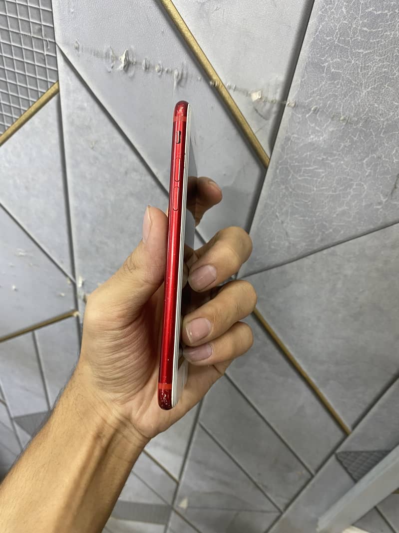 Apple iPhone 7 2