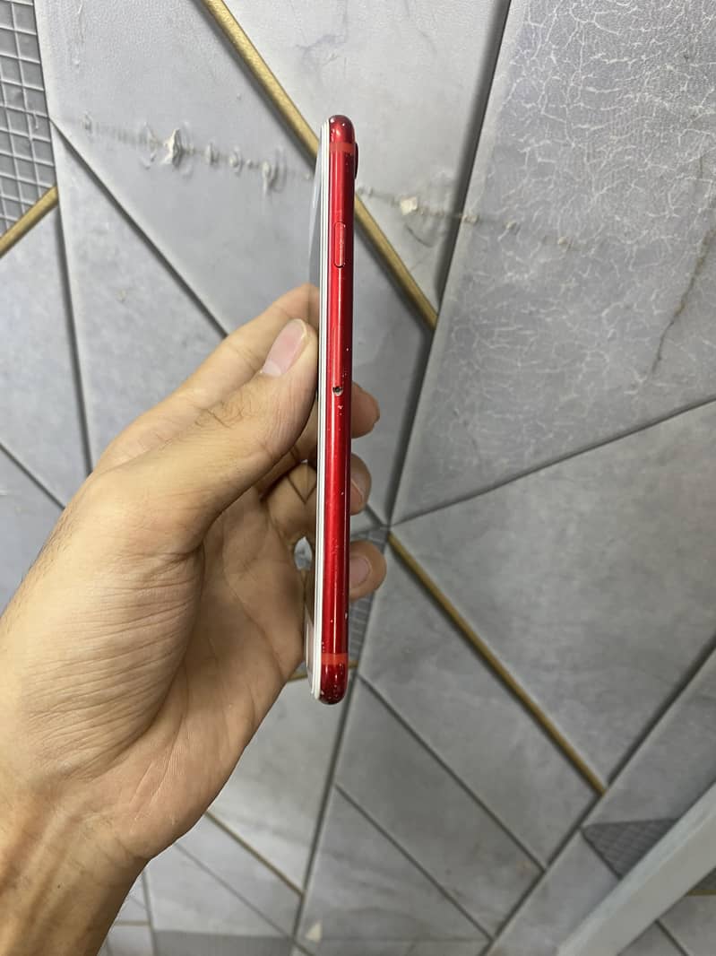 Apple iPhone 7 3
