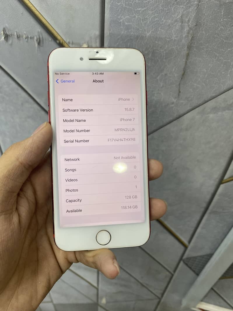 Apple iPhone 7 4