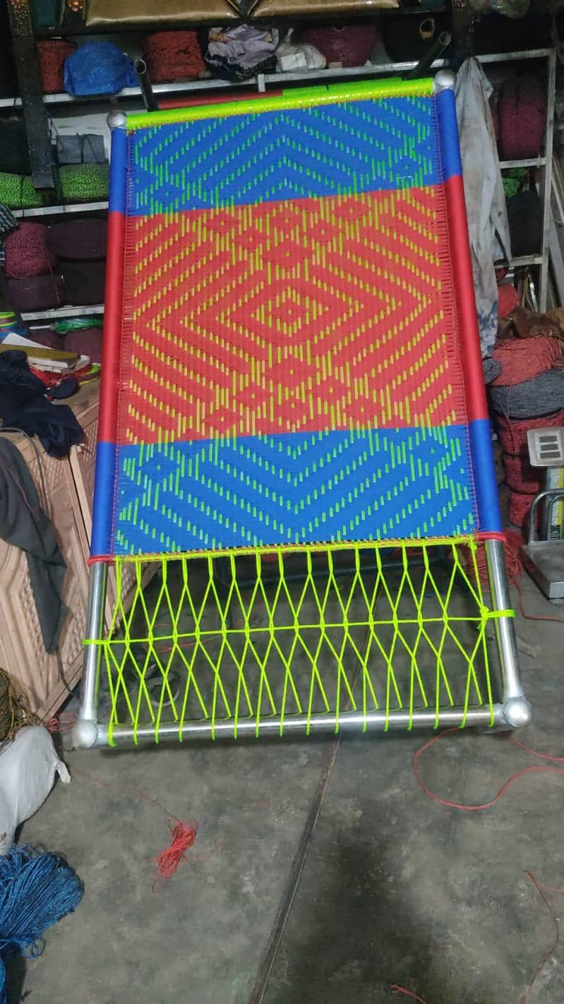 مضبوط لوہے کی رنگین چارپائی 1