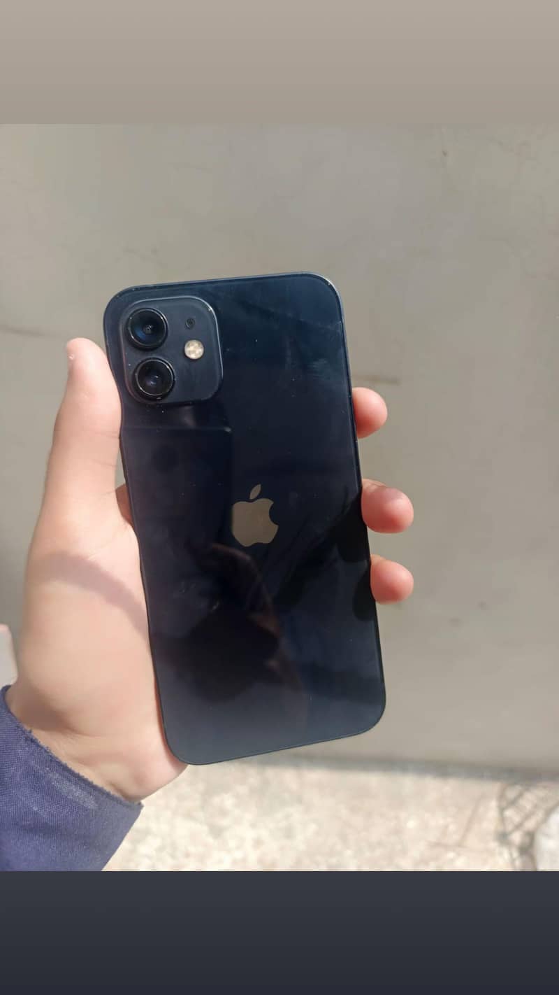 Apple iPhone 12 6
