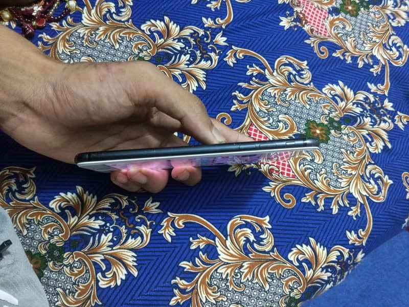Apple iPhone 7 Plus 4