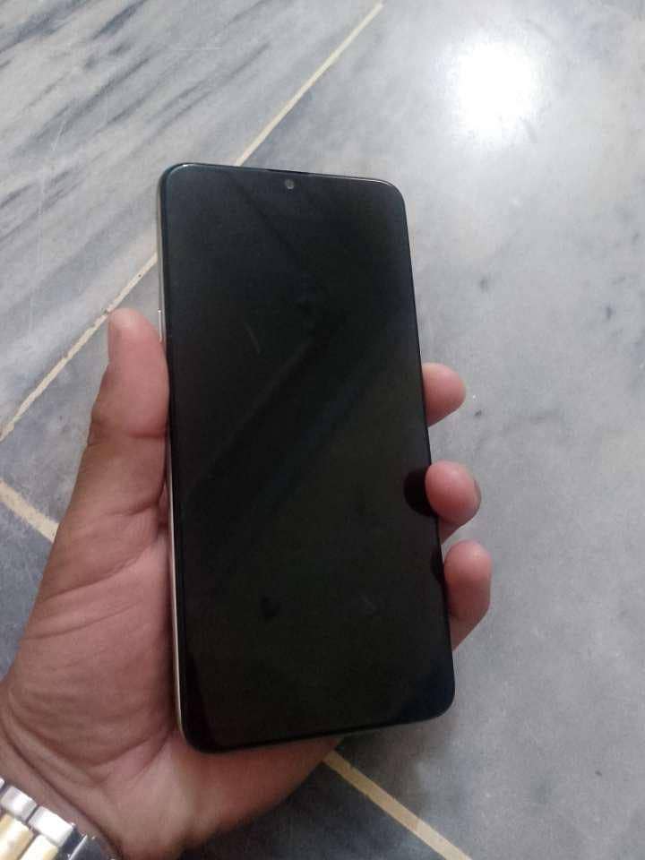 fuffi  17 Pro shape with box 2