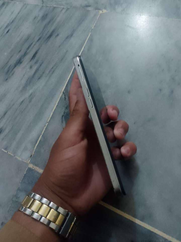 fuffi  17 Pro shape with box 3