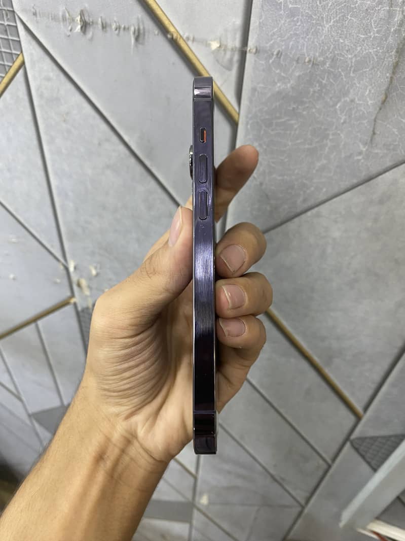 iPhone 14 Pro 2