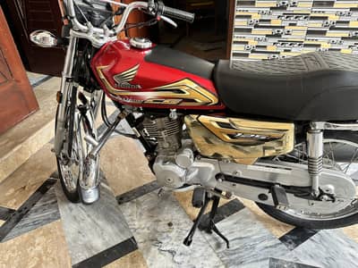 honda 125 self start golden 2026