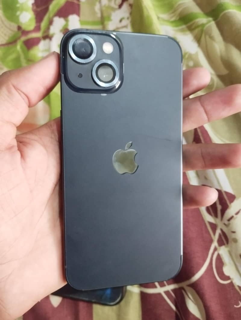 Apple iPhone 13 2