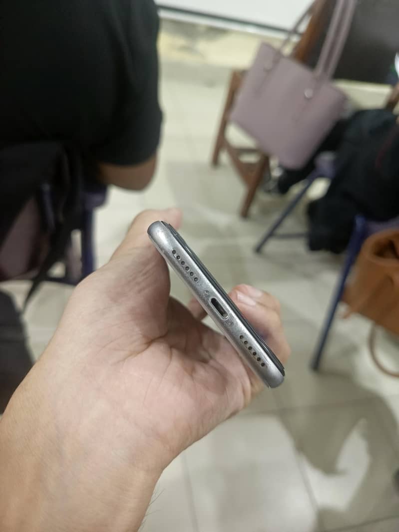 Apple iPhone X 2