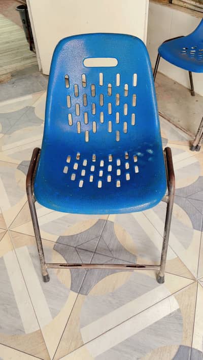 Sheet + iron frame chair