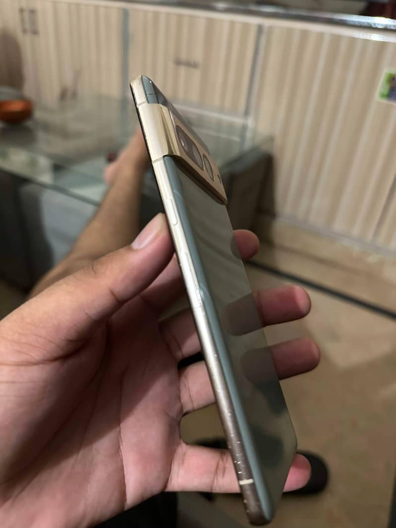 Google Pixel 7 Pro 2