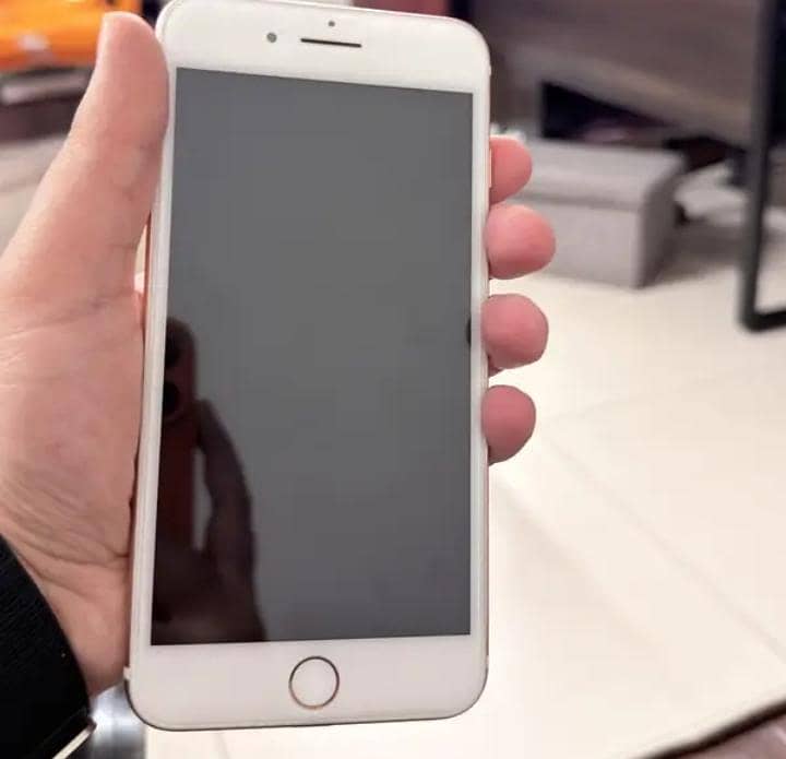 Apple iPhone 7 Plus 0
