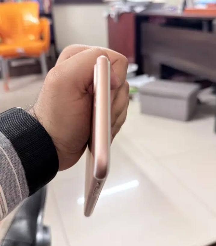Apple iPhone 7 Plus 3