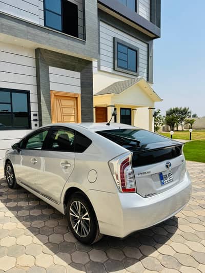 Toyota Prius 2017