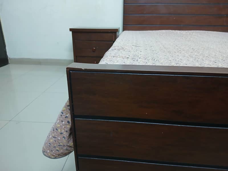 Queen size bed. 5
