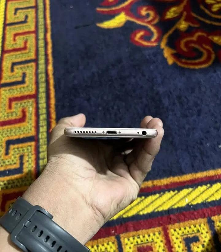 Apple iPhone 6S Plus 3