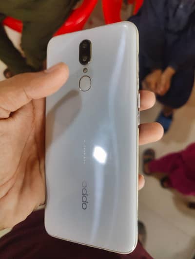 OPPO F11 8/2586