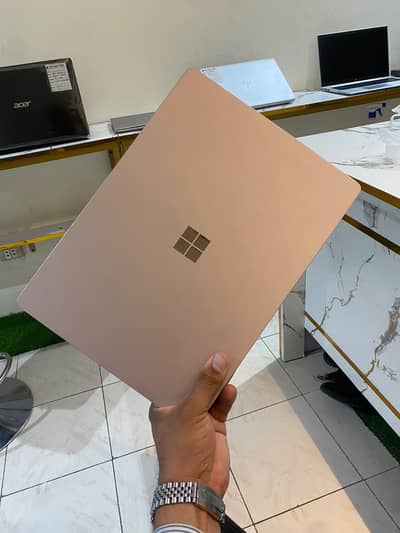 Microsof Surface Laptop 3 i5 10th Gen 8GB 256GB SSD Touch 3K Display
