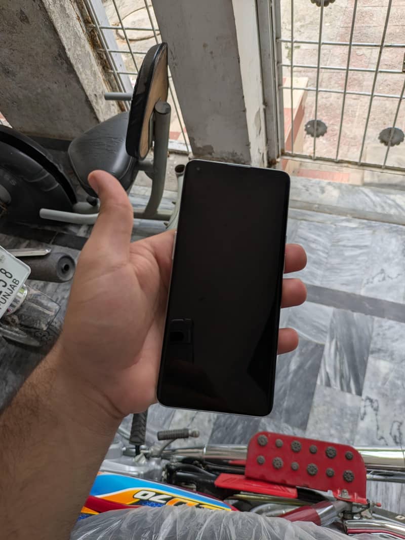 One Plus 9 Pro 5