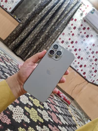 Apple iPhone 16 Pro Max