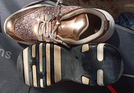 Girls shoes