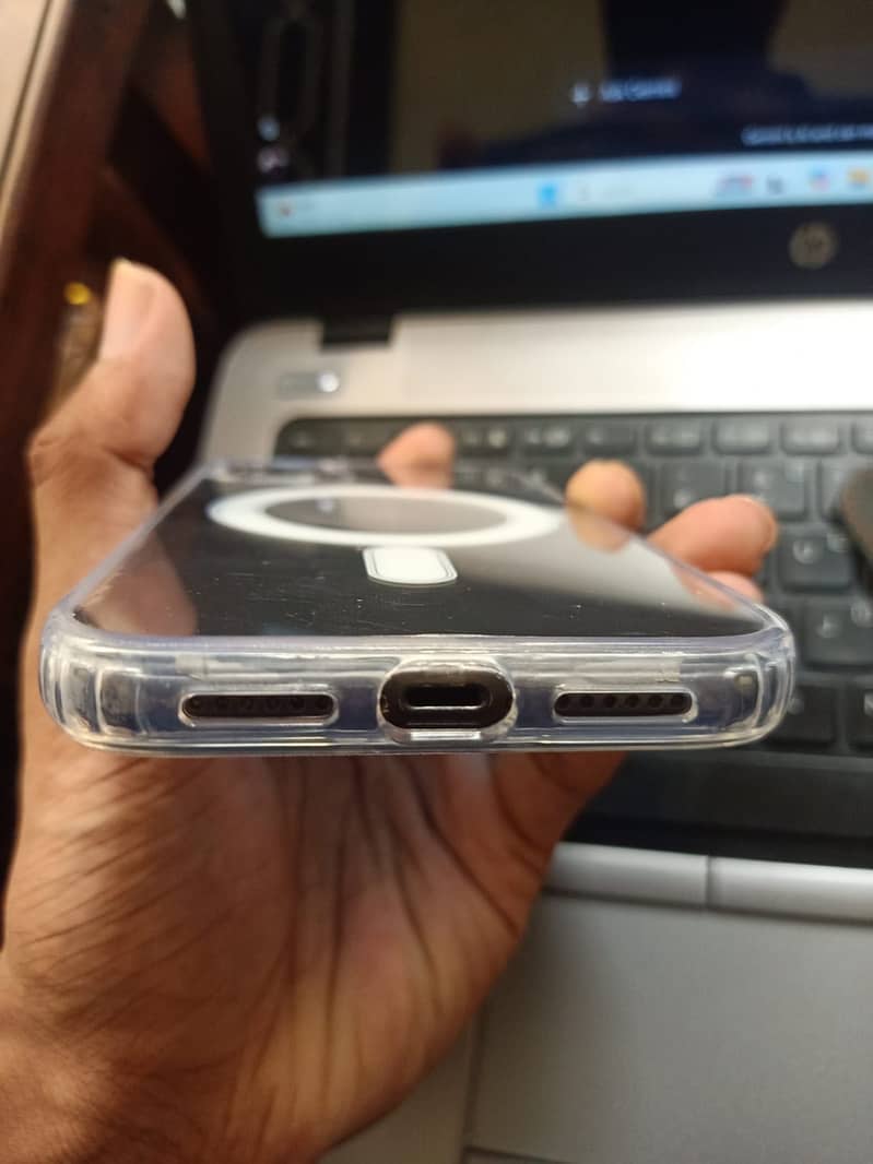 Apple iPhone 11 0
