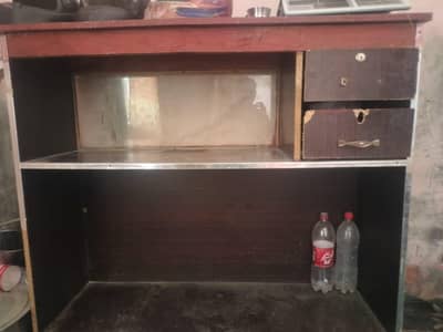 Cash Counter in good condition