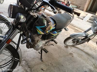 honda 125 black