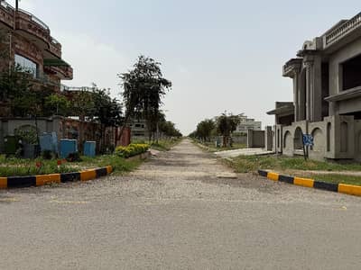 8 Marla Residential Plot Available For Sale In F-17