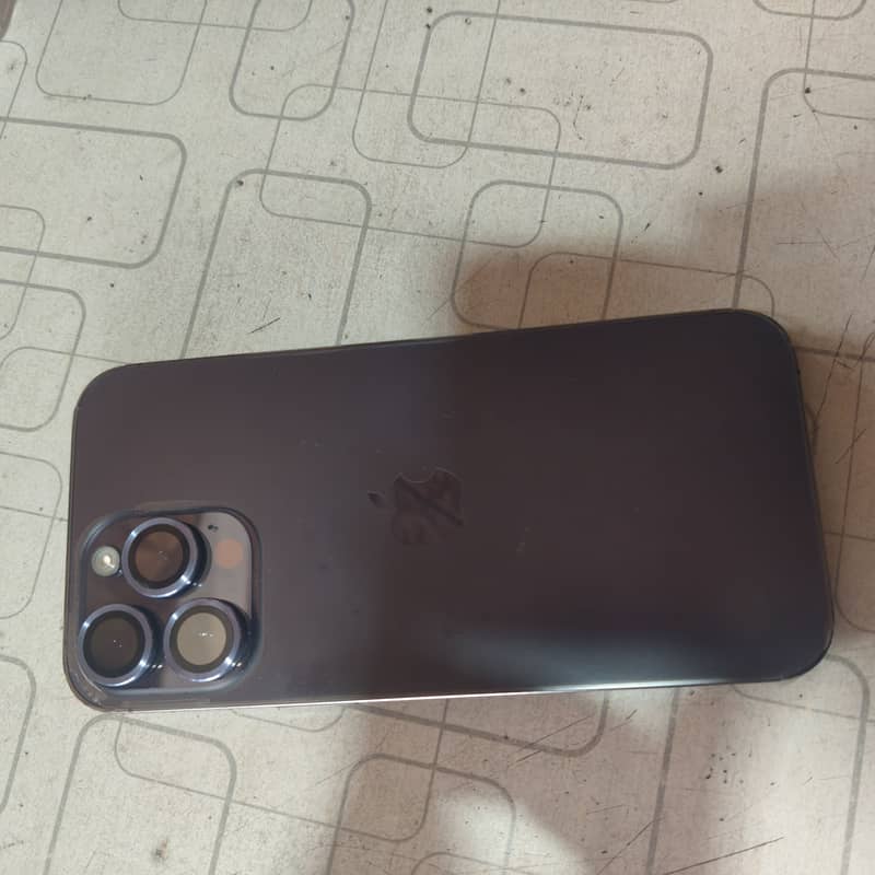 Apple iPhone 14 Pro Max 1