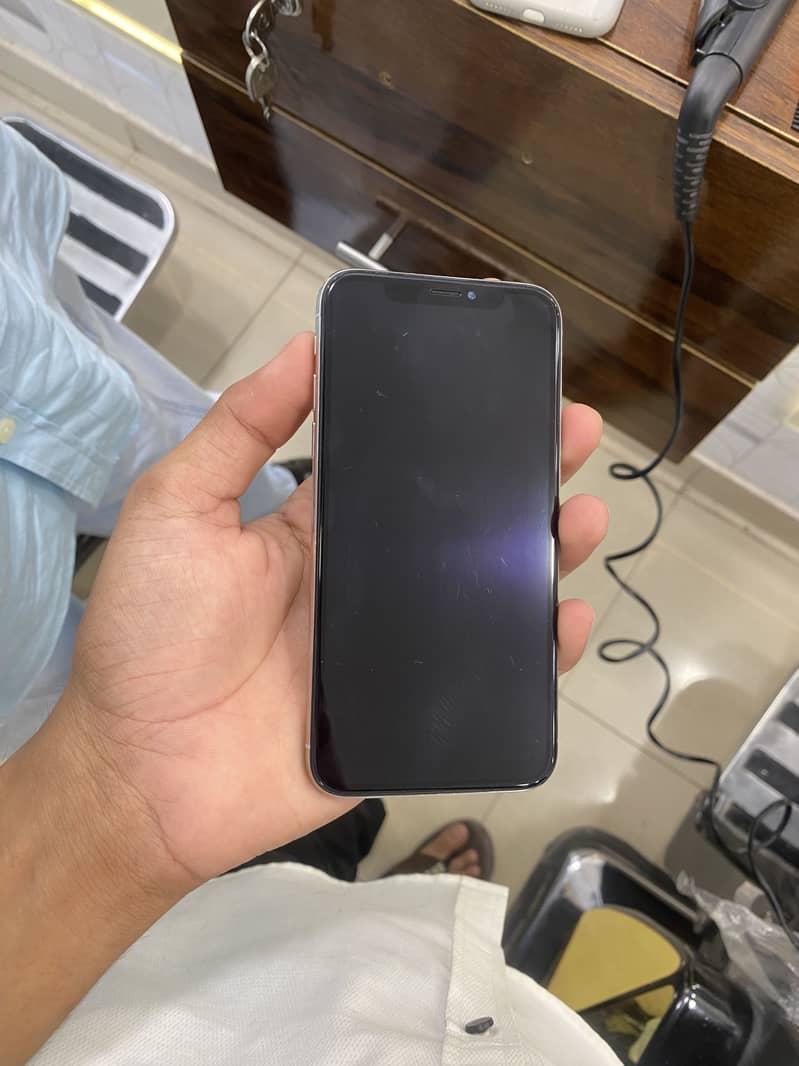 Apple iPhone X 0