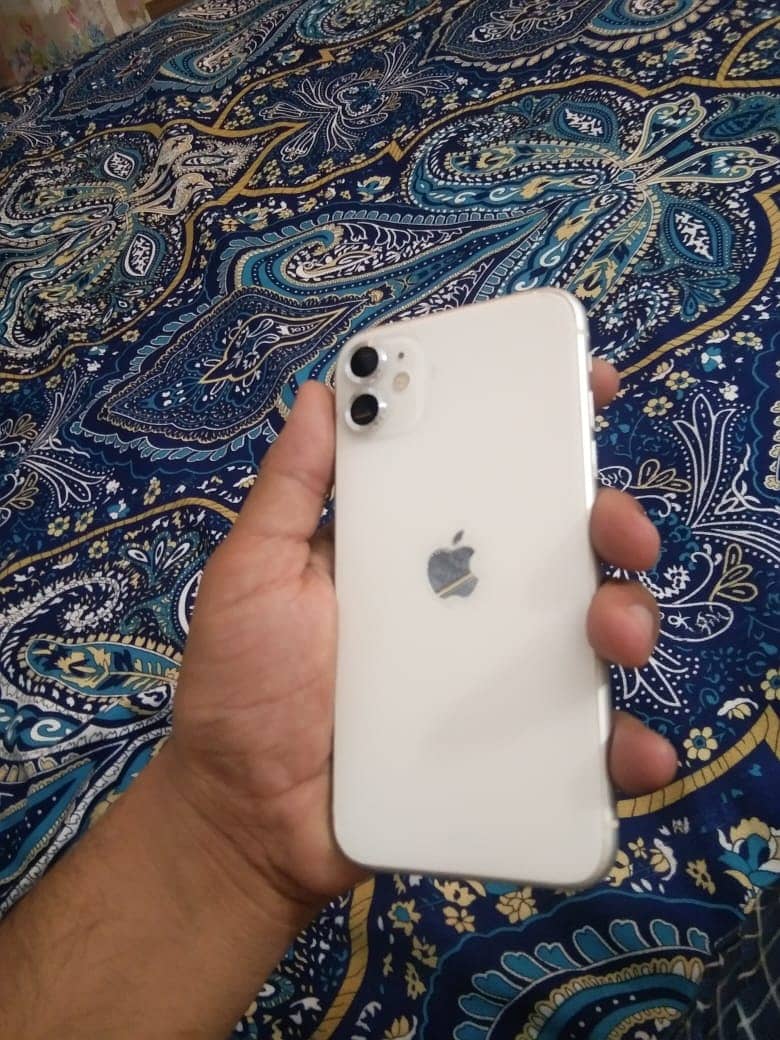 Apple iPhone 11 8