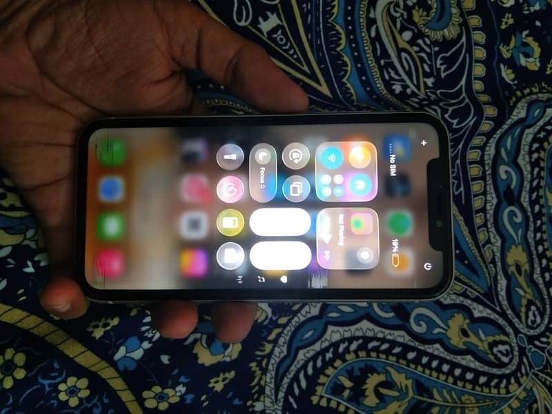 Apple iPhone 11 10
