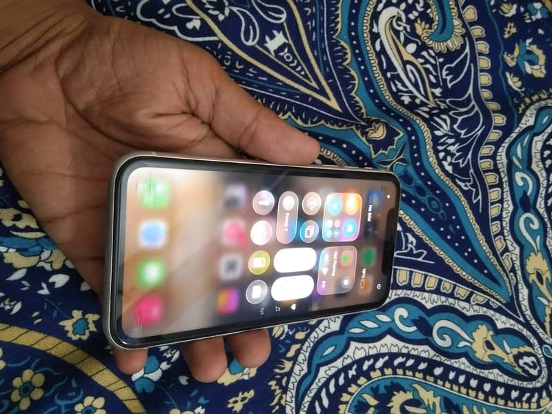 Apple iPhone 11 13