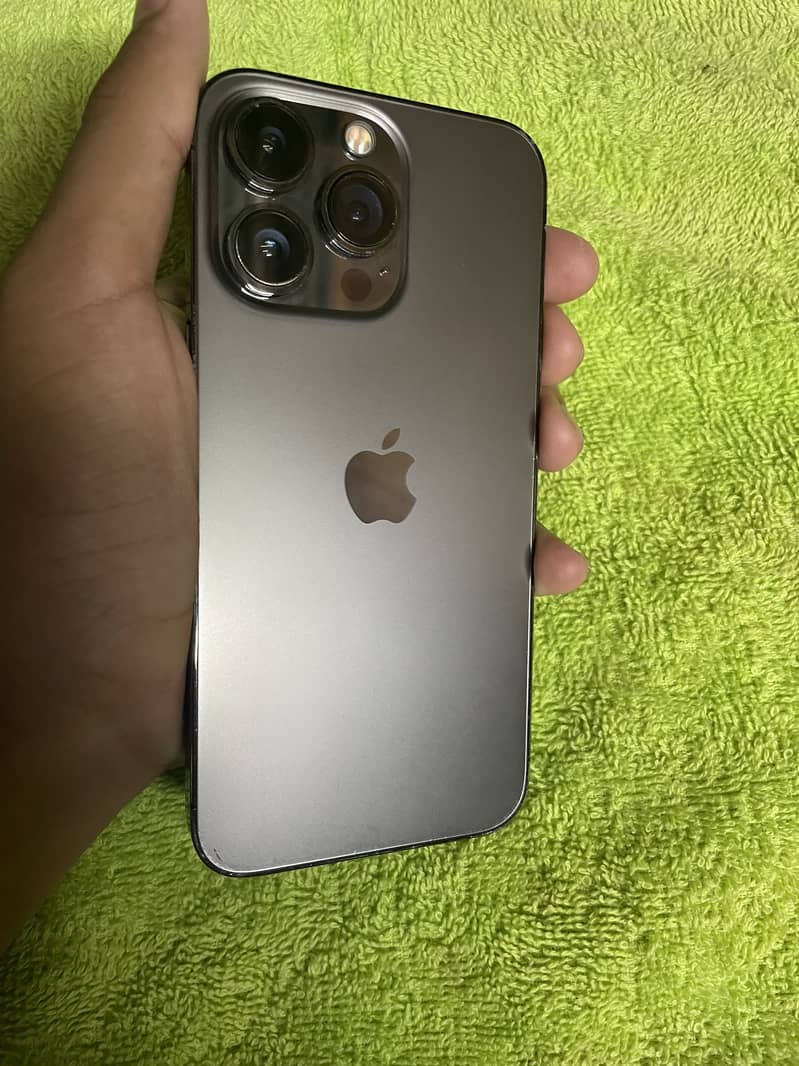 Apple iPhone 13 Pro 1
