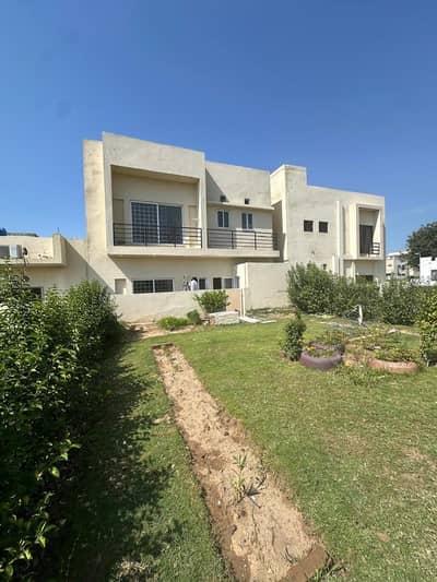 12 Marla brand new house with lawn for Sale at very reasonable price