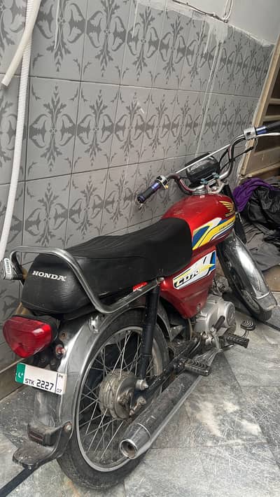 Honda cd 70 clean bike